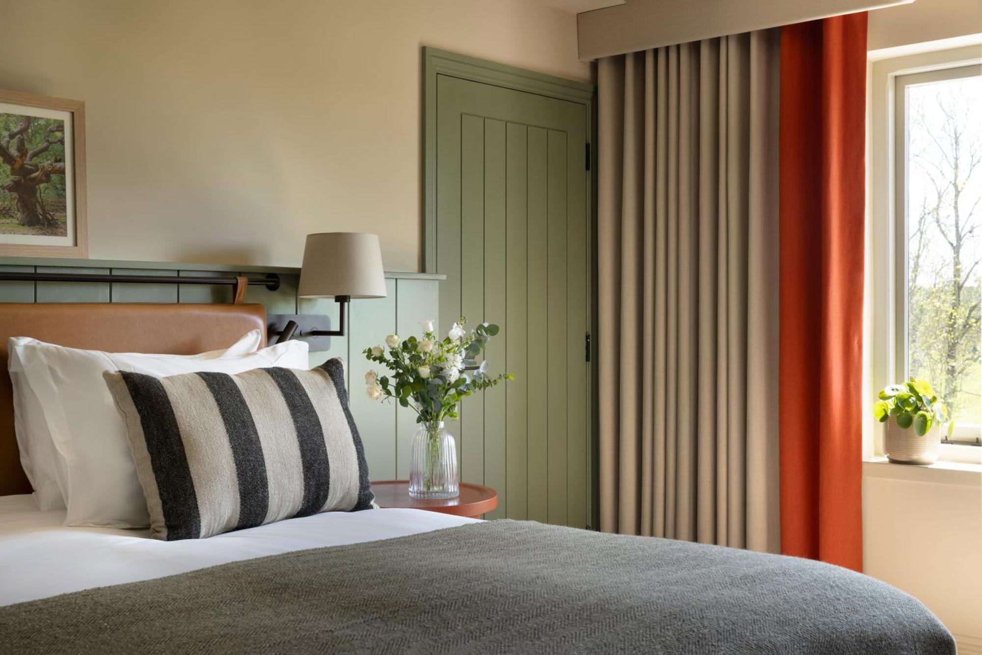 New Park Manor Hotel - A Luxury Family Hotel บร็อคเคนเฮิร์สต์ ภายนอก รูปภาพ