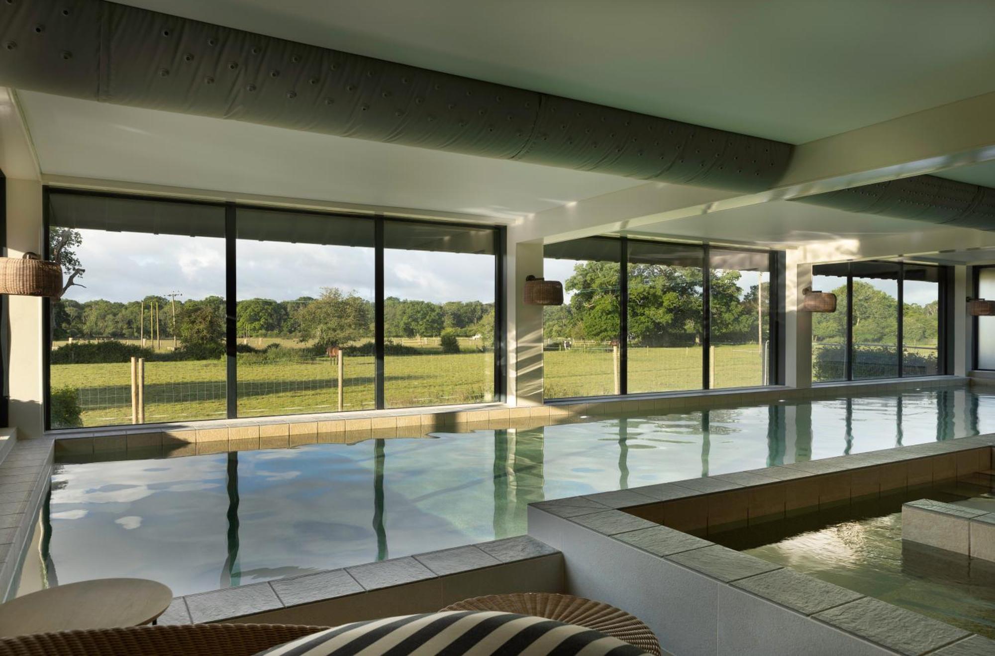 New Park Manor Hotel - A Luxury Family Hotel บร็อคเคนเฮิร์สต์ ภายนอก รูปภาพ