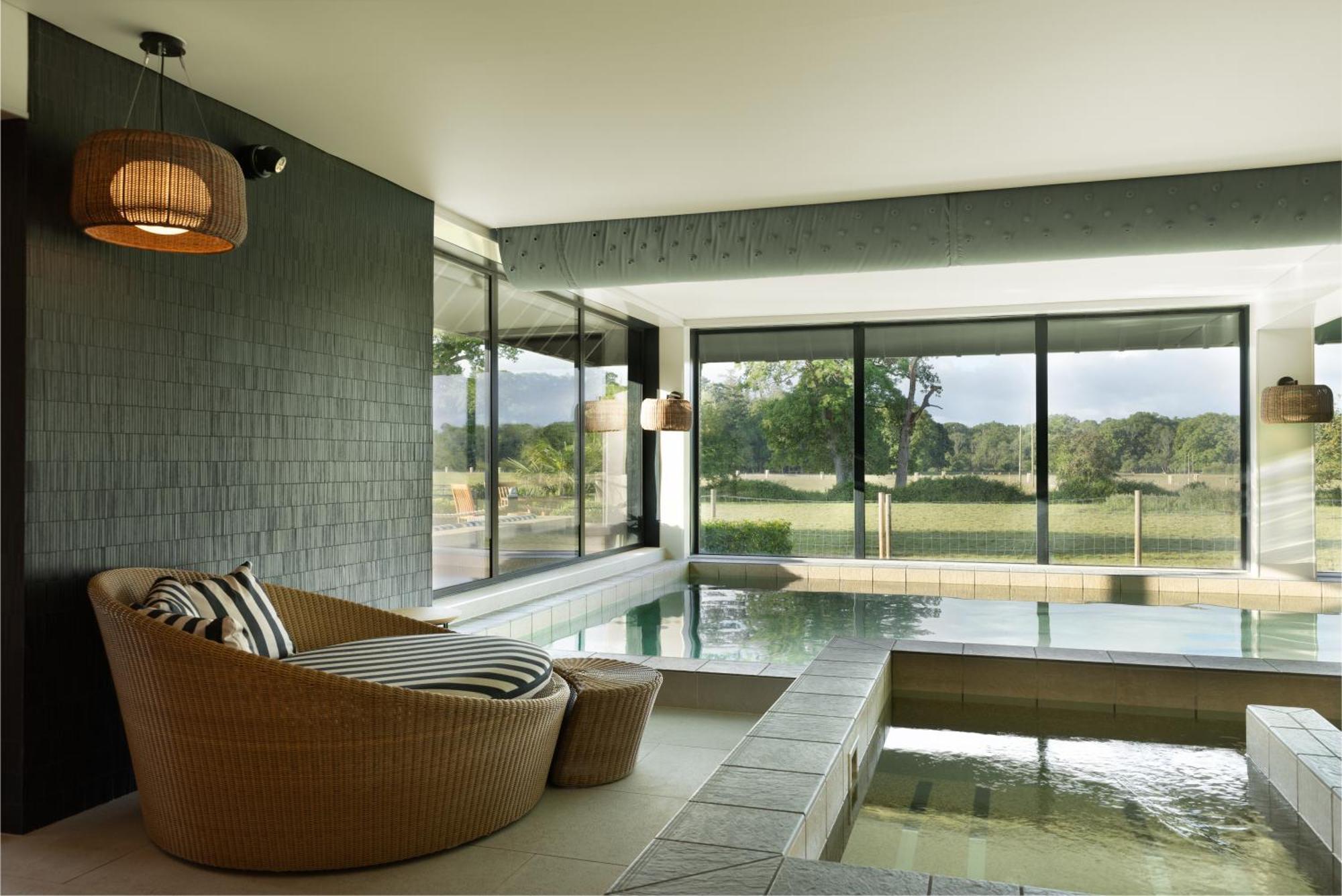 New Park Manor Hotel - A Luxury Family Hotel บร็อคเคนเฮิร์สต์ ภายนอก รูปภาพ